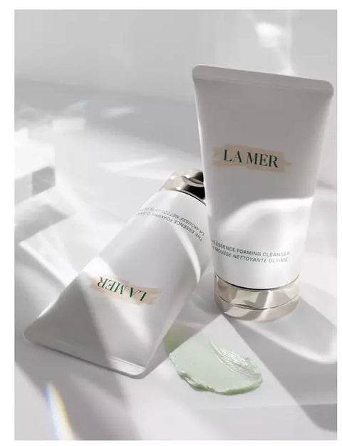 La Mer The Essence Foaming Cleanser Removes Dirt for All Skin Types 125ml/4.2 Oz