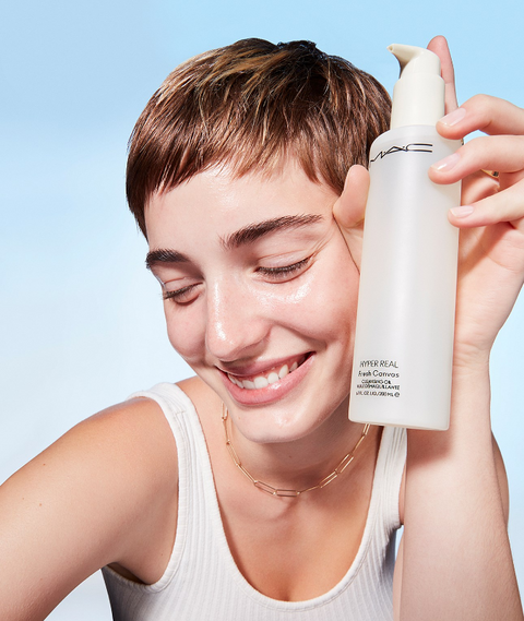 M.A.C Hyper Real Fresh Canvas Cleansing Oil 200mL